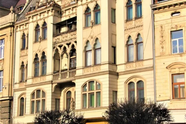 Неоготичний будинок на просп. Шевченка Львів